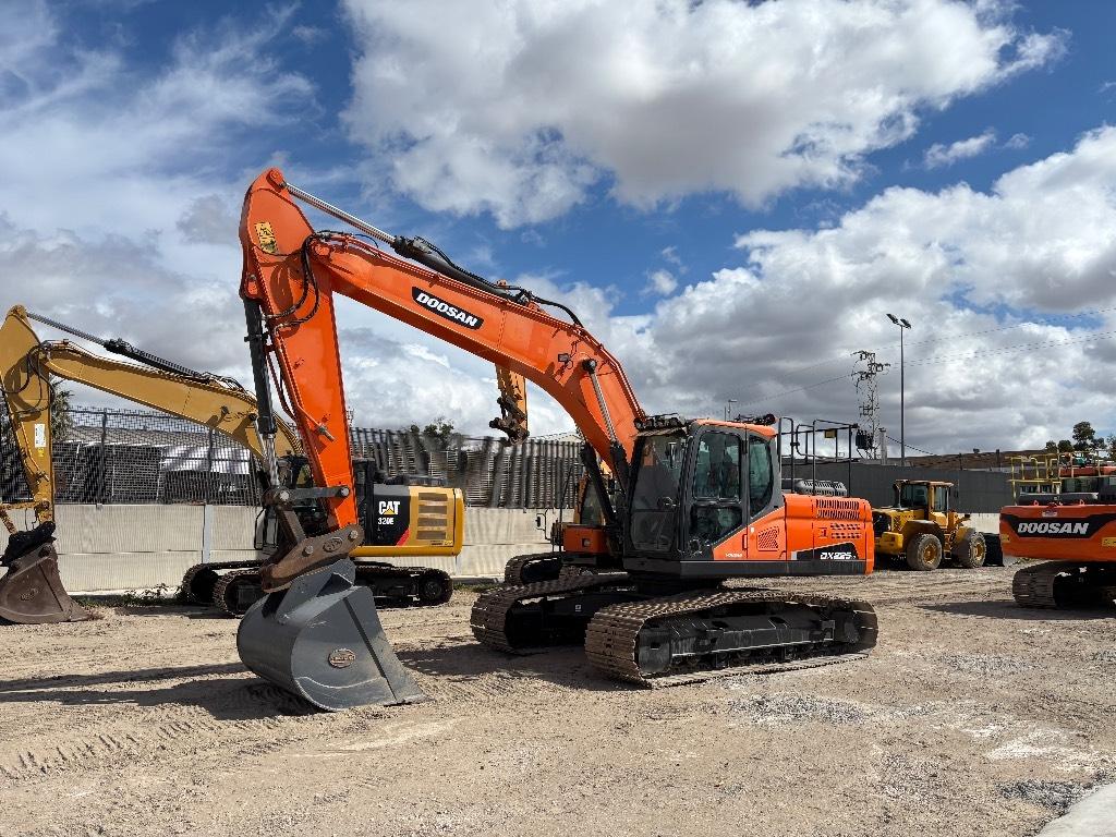 Doosan DX 225 LC-5 Excavadoras de cadenas
